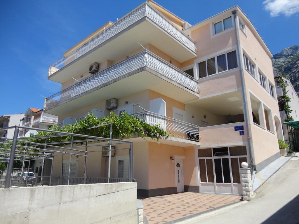 Apartments Veronika Макарська Екстер'єр фото