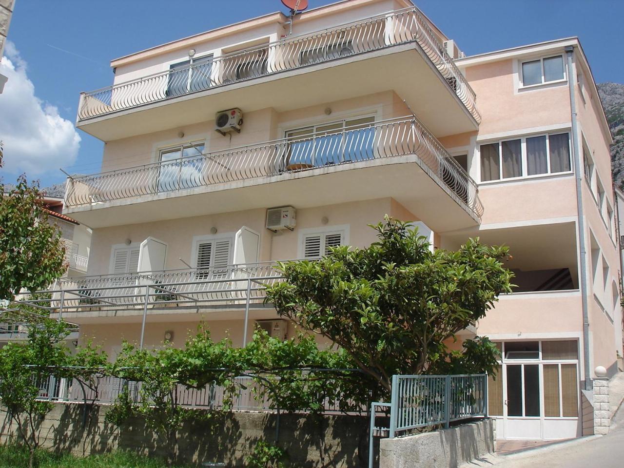 Apartments Veronika Макарська Екстер'єр фото